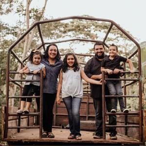 Meet your Posher, Ana